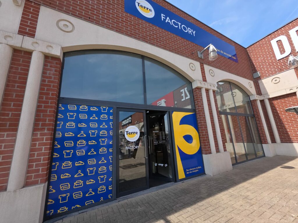 Façade de magasin Terre Factory Hornu